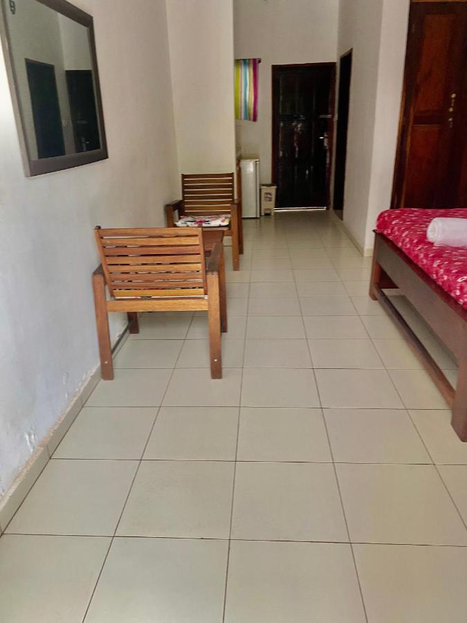 Queen Zee Garden Apartments Kololi Exterior foto