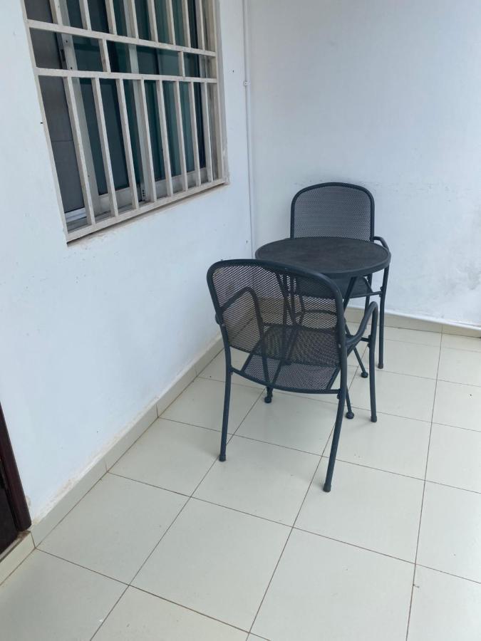 Queen Zee Garden Apartments Kololi Exterior foto